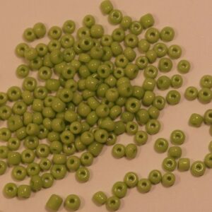 Seed beads opaque ljusgrön 2mm