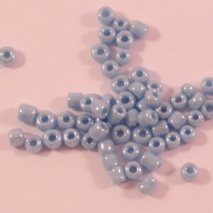 Seed beads opaque lustered ljusblå 2mm