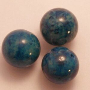 Snygga blåa mönstrade pärlor 10mm
