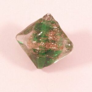 Grön glaspärla med guldsand 22 mm